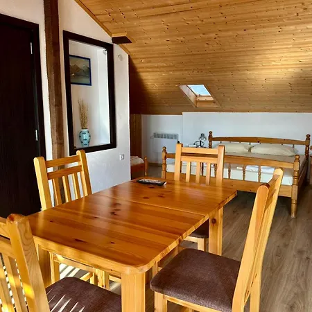 Old Town - 5 Attic Appartement *