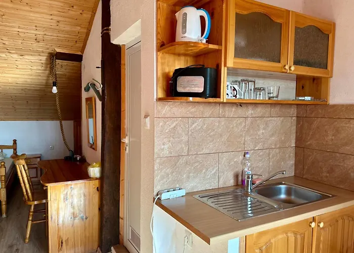 Апартамент Old Town - 5 Attic Созопол